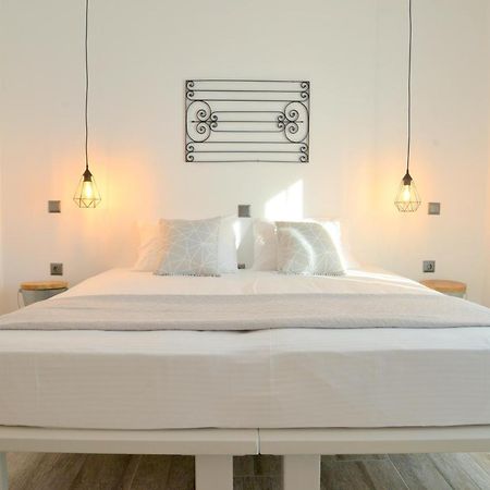 Margaritari Studios Milos 아다마스 외부 사진